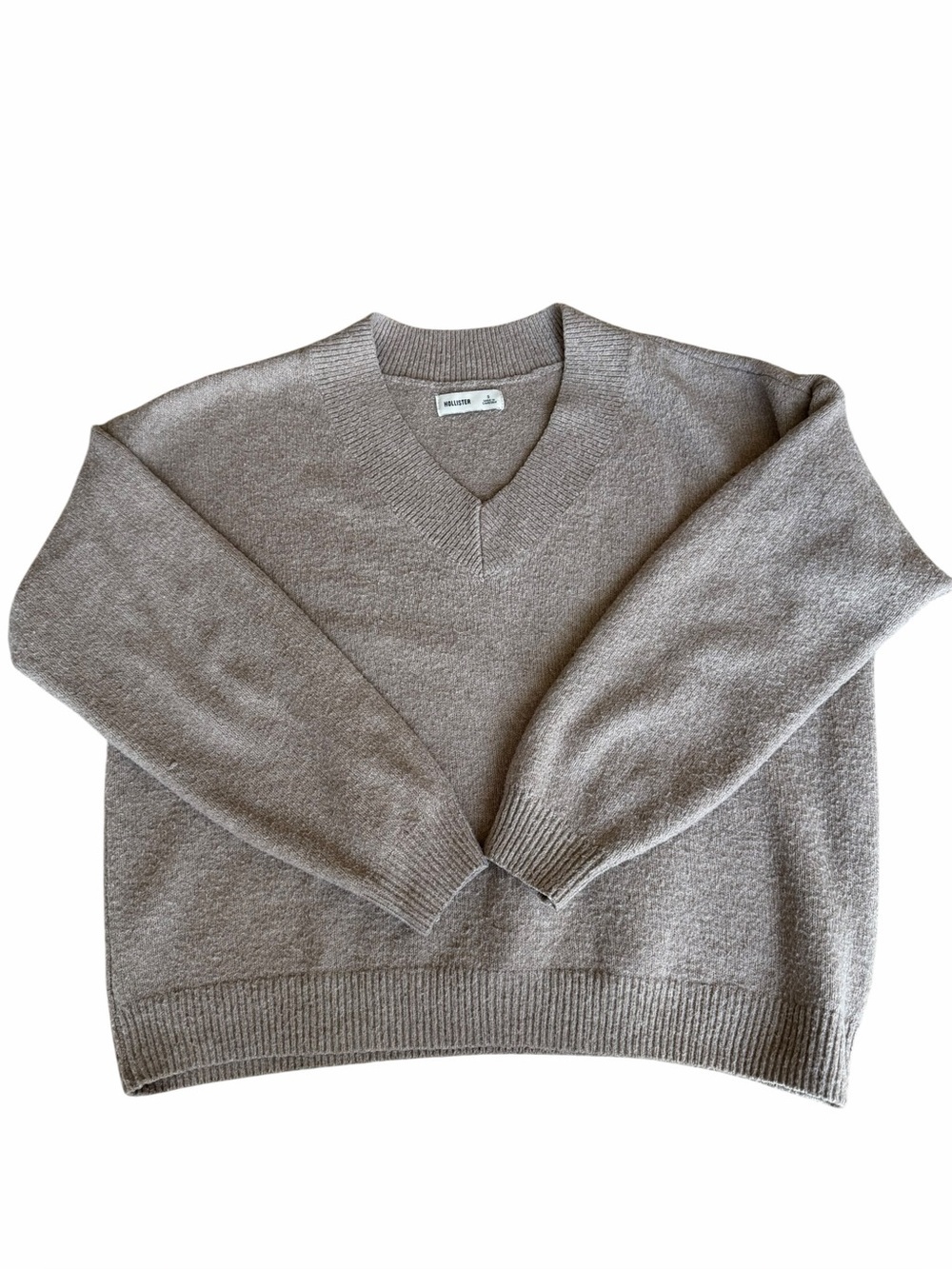 Hollister Women’s Taupe-Grey V-Neck Sweater